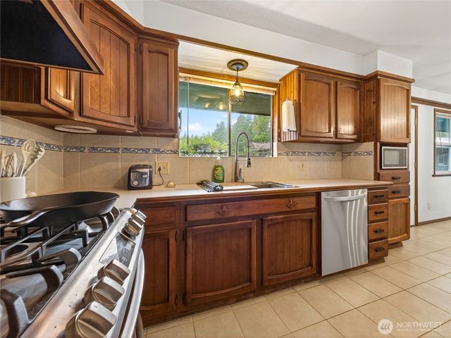 1507 Ocean Beach Boulevard S, Long Beach, WA 98631