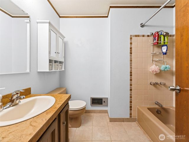 1507 Ocean Beach Boulevard S, Long Beach, WA 98631