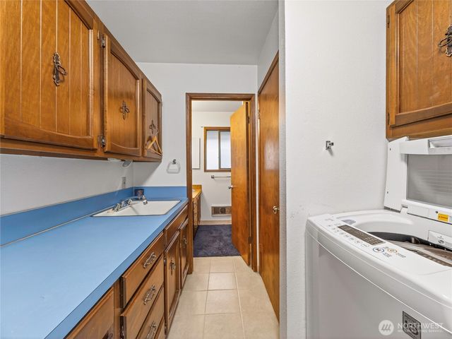 1507 Ocean Beach Boulevard S, Long Beach, WA 98631