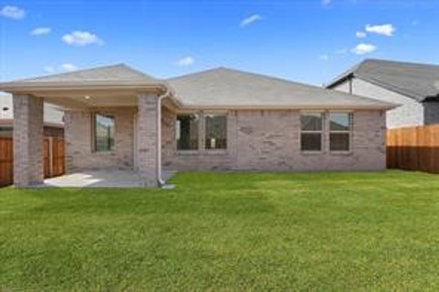 2213 Mustang Way, Seagoville, TX 75159