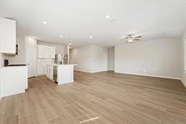 2213 Mustang Way, Seagoville, TX 75159