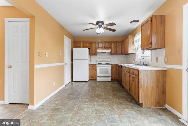 14 CRANFIELD CT, Elizabethtown, PA 17022