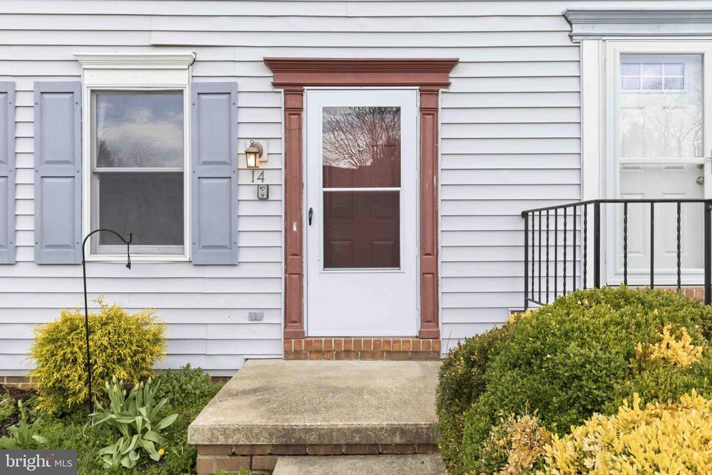 14 CRANFIELD CT, Elizabethtown, PA 17022
