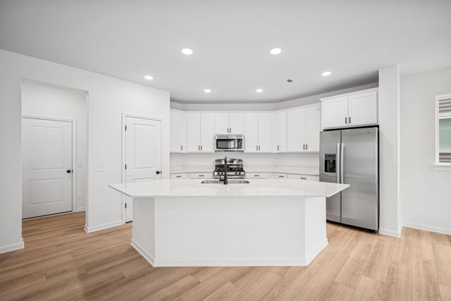 1103 150th Street W, Rosemount, MN 55068