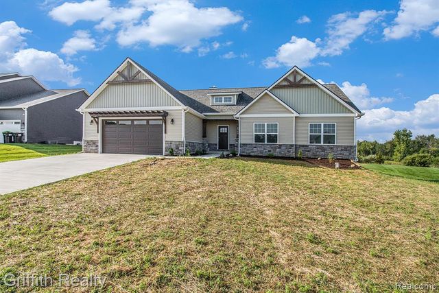 2763 Clivedon Road, Howell, MI 48843