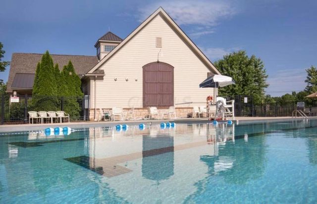 459 White Fawn Run, Delaware, OH 43015