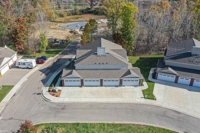 895 Watercress Lane, Fenton, MI 48430