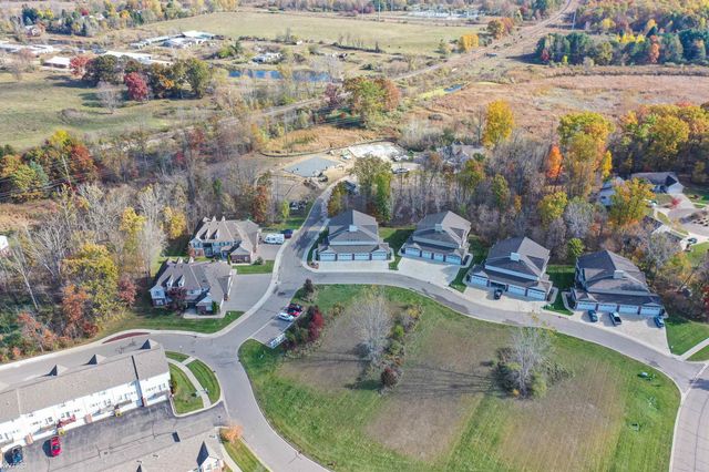 895 Watercress Lane, Fenton, MI 48430