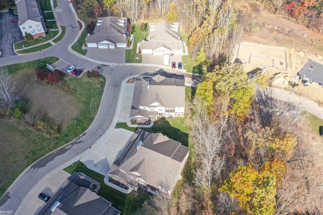 895 Watercress Lane, Fenton, MI 48430