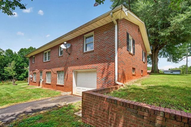 142 Shamrock Boulevard, Elkin, NC 28621