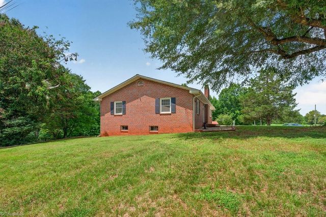 142 Shamrock Boulevard, Elkin, NC 28621