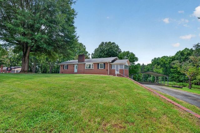 142 Shamrock Boulevard, Elkin, NC 28621