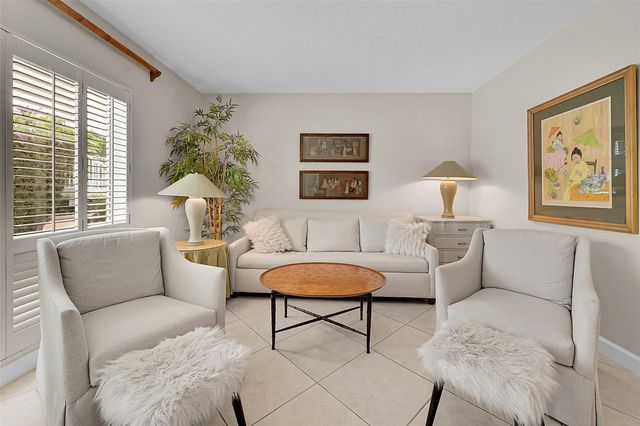 3215 SE 10th Street 102, Pompano Beach, FL 33062