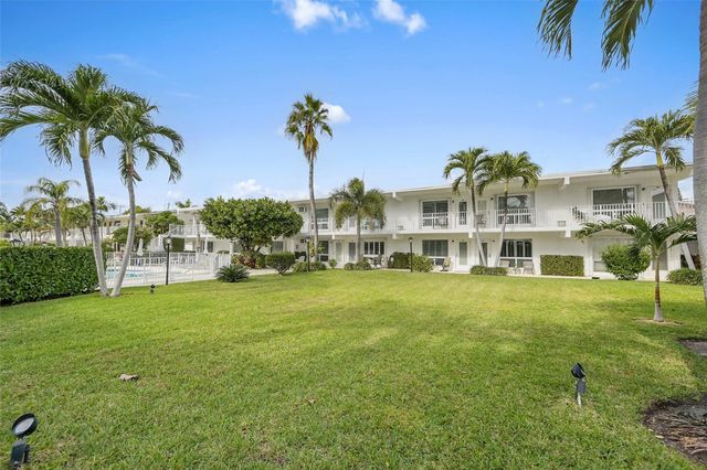 3215 SE 10th Street 102, Pompano Beach, FL 33062
