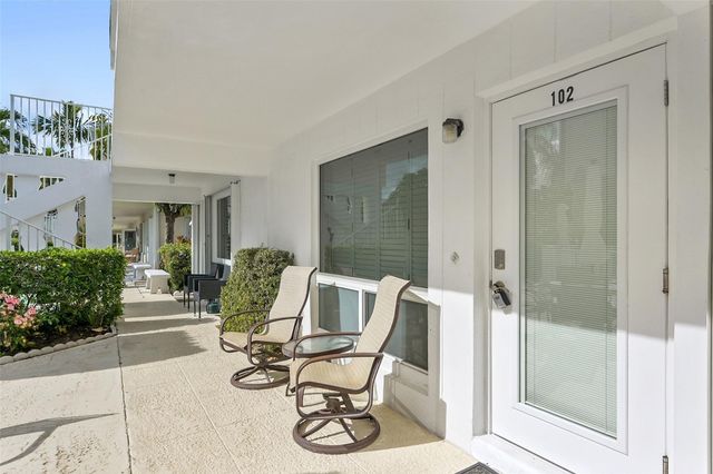 3215 SE 10th Street 102, Pompano Beach, FL 33062