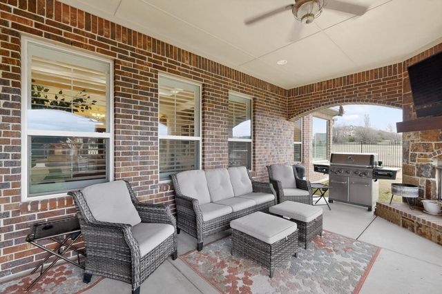 2416 Sweeping Meadows Lane, Cedar Hill, TX 75104