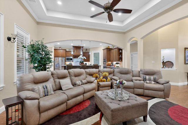 2416 Sweeping Meadows Lane, Cedar Hill, TX 75104