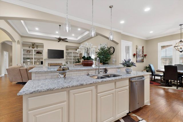 2416 Sweeping Meadows Lane, Cedar Hill, TX 75104