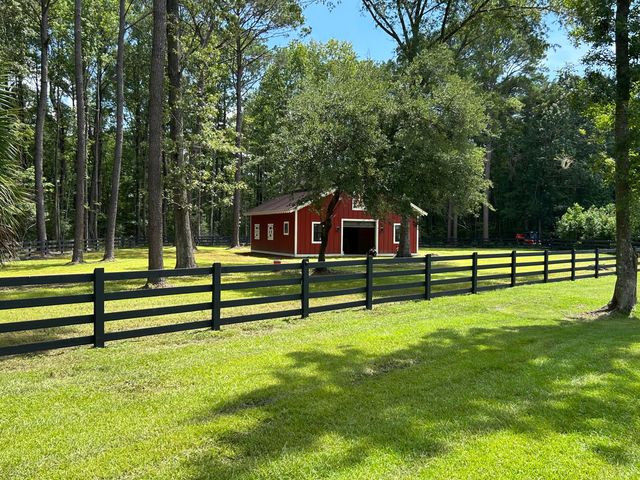 1484 Old Rosebud Trail, Awendaw, SC 29429