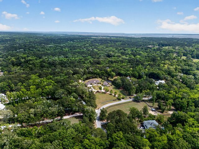 1484 Old Rosebud Trail, Awendaw, SC 29429
