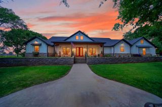 805 County Road 3802, Bullard, TX 75757