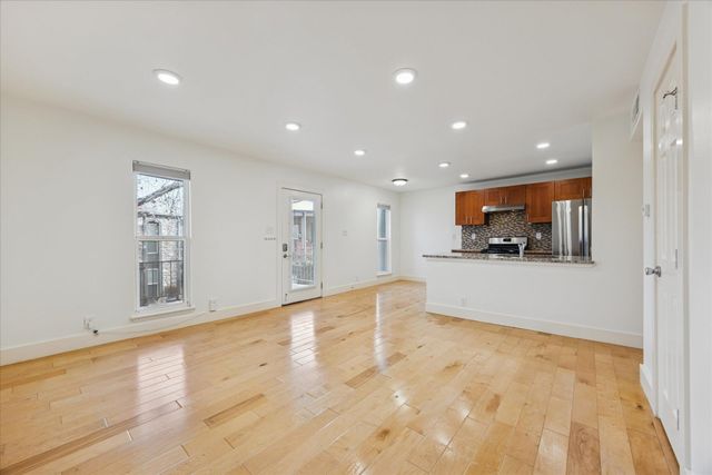 5820 Berkman DR 203, Austin, TX 78723