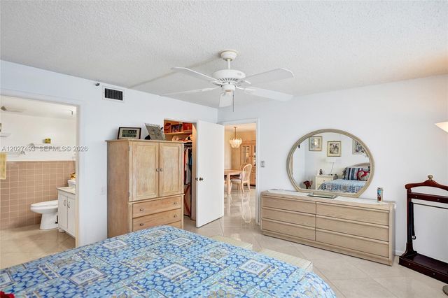 4550 NW 18th Avenue 306, Deerfield Beach, FL 33064