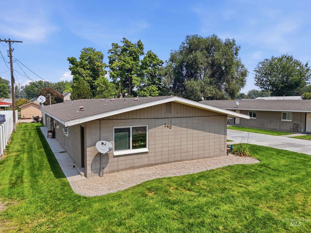 240 High St, Nampa, ID 83651 photo 2