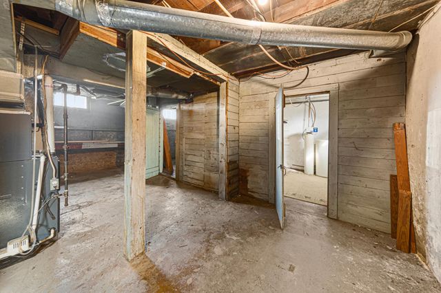 711 3rd Street NW, Faribault, MN 55021