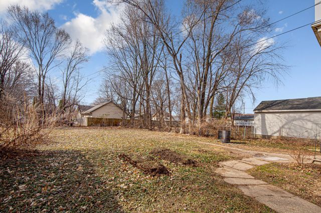 711 3rd Street NW, Faribault, MN 55021