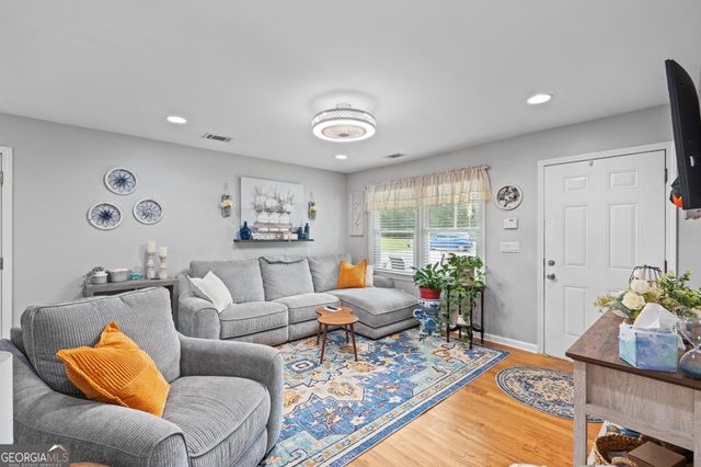3198 SW E Fairview Road, Mcdonough, GA 30252