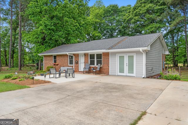 3198 SW E Fairview Road, Mcdonough, GA 30252