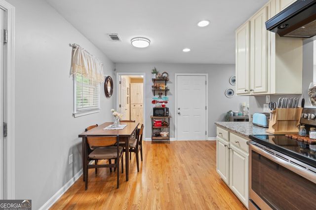 3198 SW E Fairview Road, Mcdonough, GA 30252
