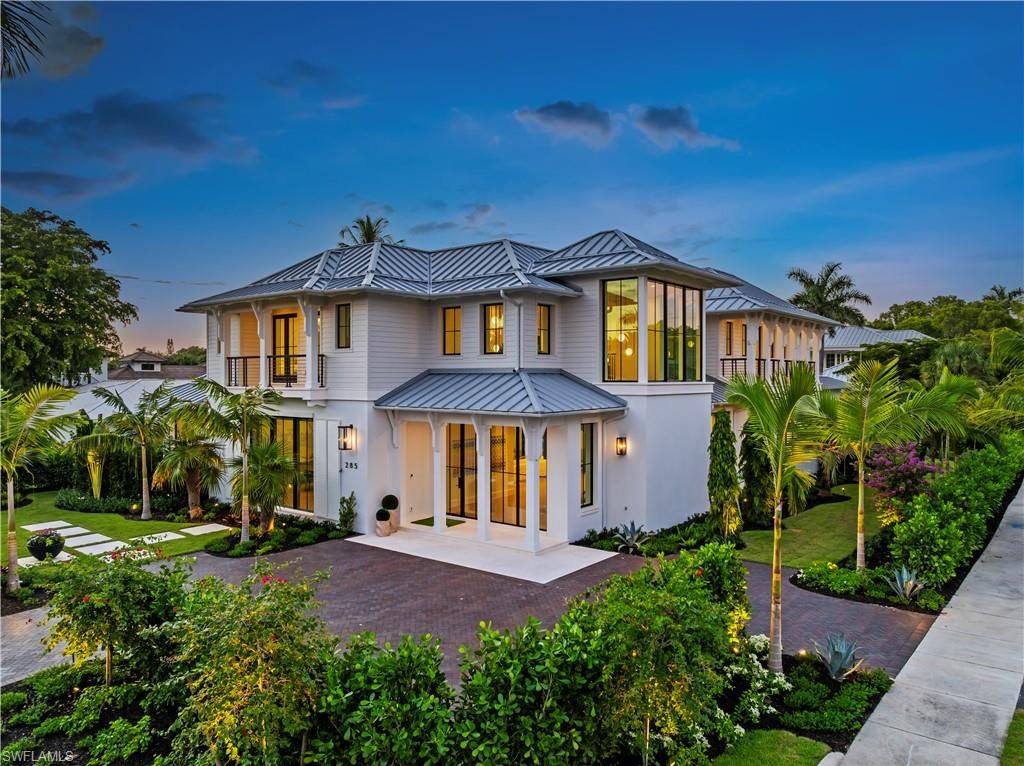 285 Central AVE, NAPLES, FL 34102 — photo 2