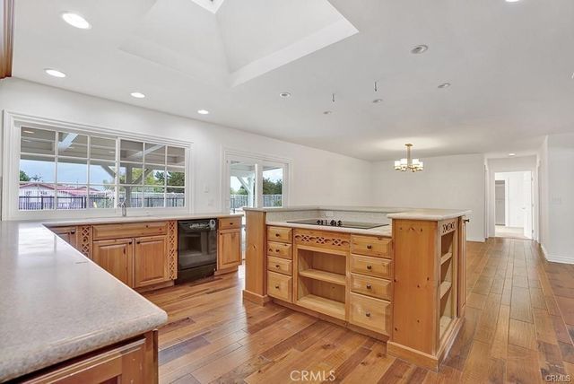 6099 Nutmeg, Yorba Linda, CA 92886