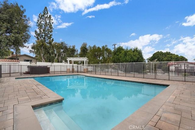 6099 Nutmeg, Yorba Linda, CA 92886