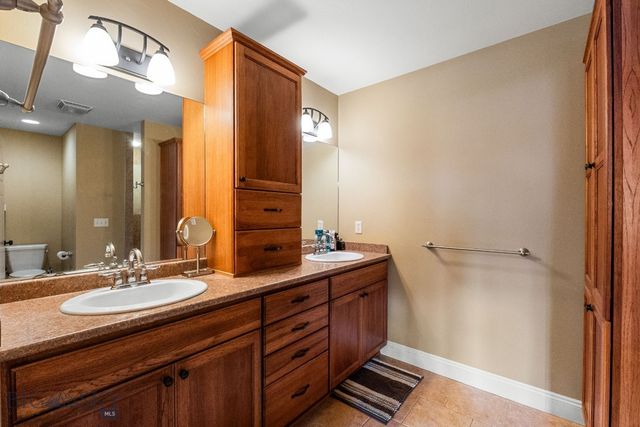 2272 Gallatin Green B, Bozeman, MT 59718