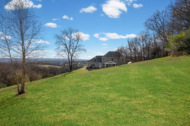 1640 Ramblewood Dr, Lewisburg, TN 37091