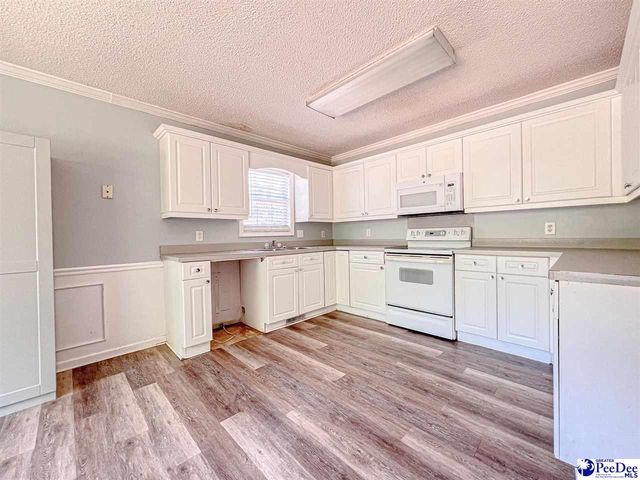 2130 Woodmore Circle, Florence, SC 29505