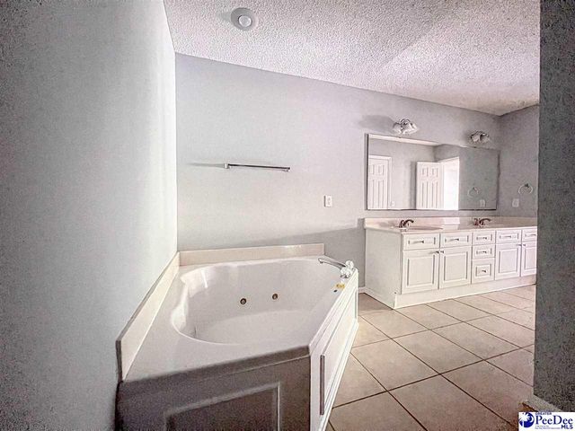 2130 Woodmore Circle, Florence, SC 29505