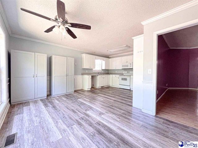 2130 Woodmore Circle, Florence, SC 29505