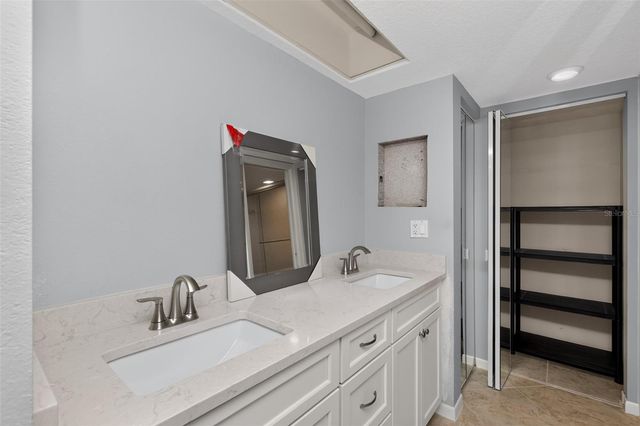 1724 GOLFVIEW DRIVE, Tarpon Springs, FL 34689