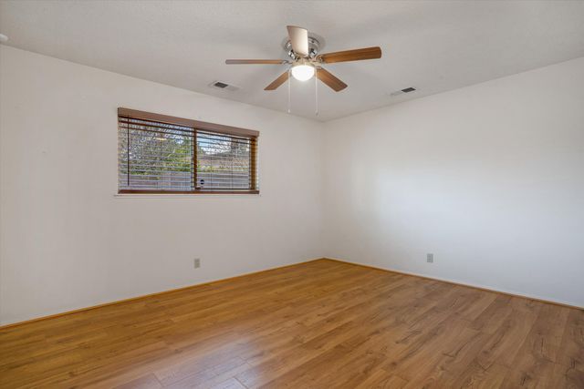 5803 Pojoaque Road NE, Albuquerque, NM 87110