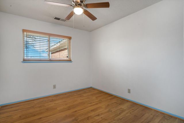 5803 Pojoaque Road NE, Albuquerque, NM 87110