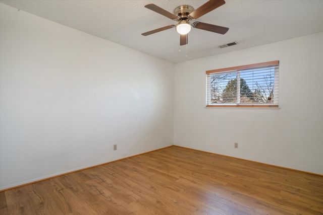 5803 Pojoaque Road NE, Albuquerque, NM 87110