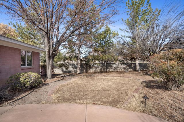 5803 Pojoaque Road NE, Albuquerque, NM 87110