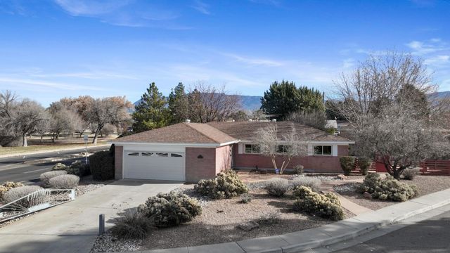 5803 Pojoaque Road NE, Albuquerque, NM 87110