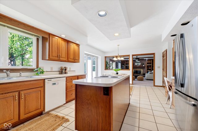 1402 Prairie Creek Court, Carmel, IN 46032
