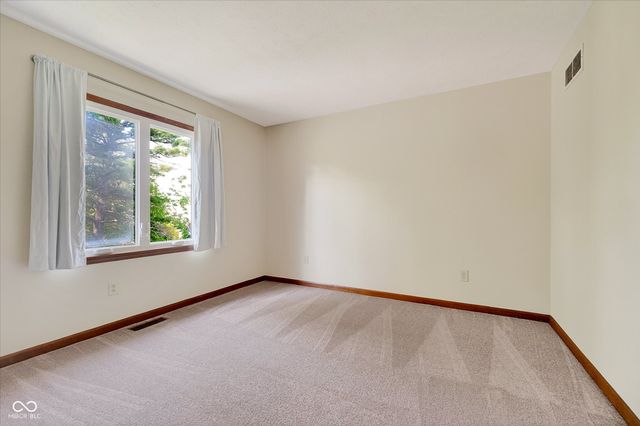 1402 Prairie Creek Court, Carmel, IN 46032