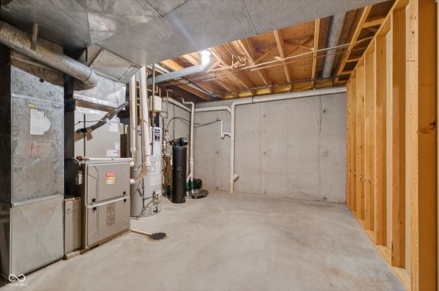 1402 Prairie Creek Court, Carmel, IN 46032